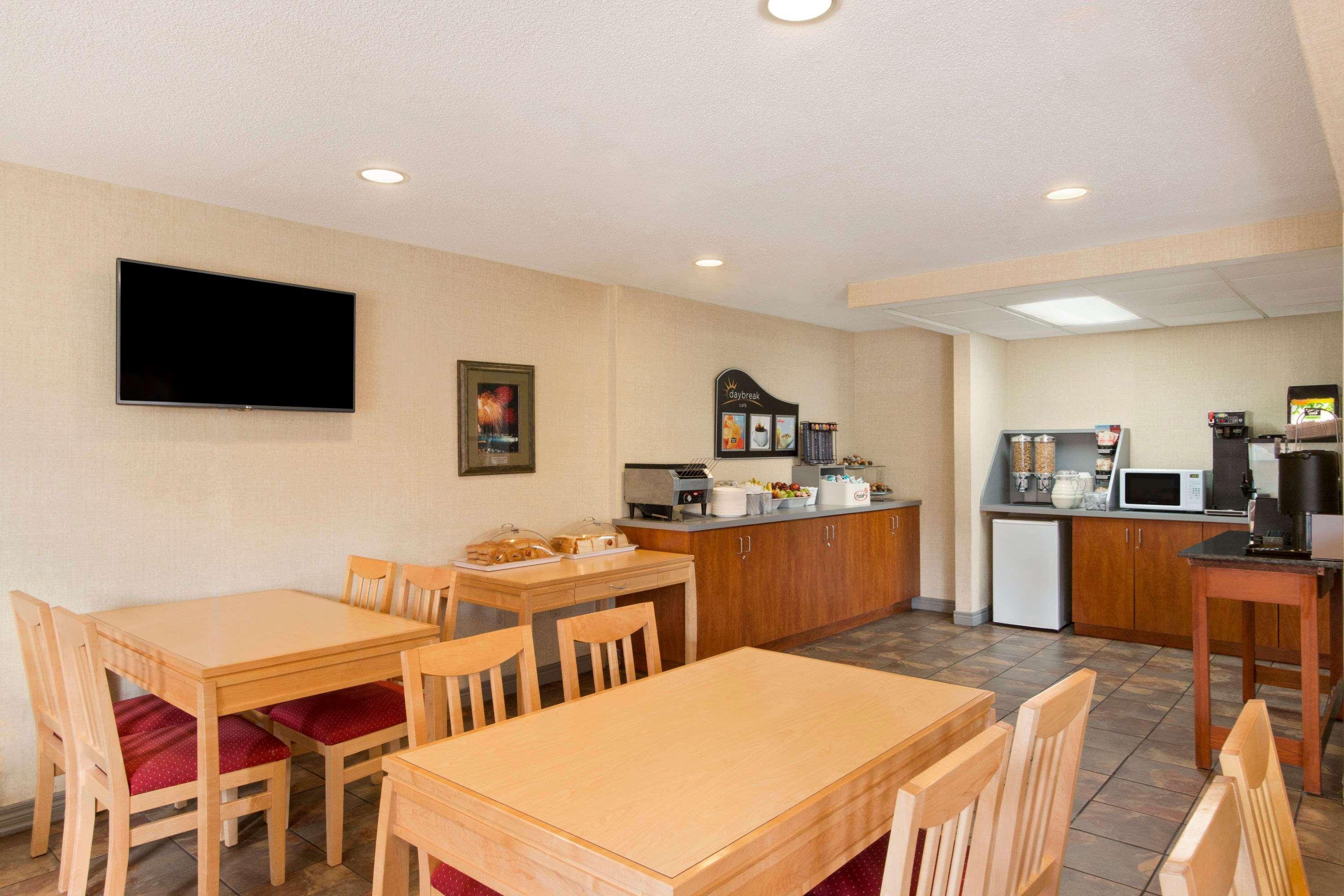 Days Inn By Wyndham Niagara Falls Near The Falls Ngoại thất bức ảnh