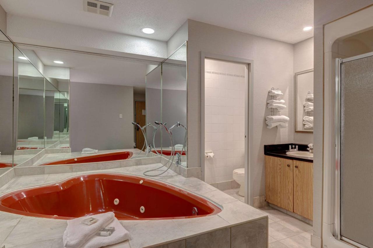 Days Inn By Wyndham Niagara Falls Near The Falls Ngoại thất bức ảnh